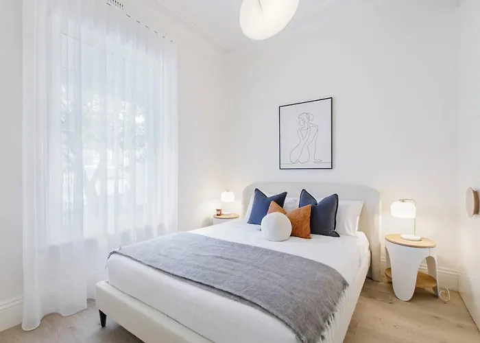 The Cloud - A Sumptuous Scandi Terrace Retreat