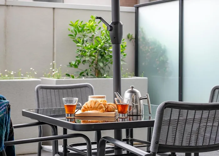 Brunswick 1-Bedroom Gem By Short & Long Stays
