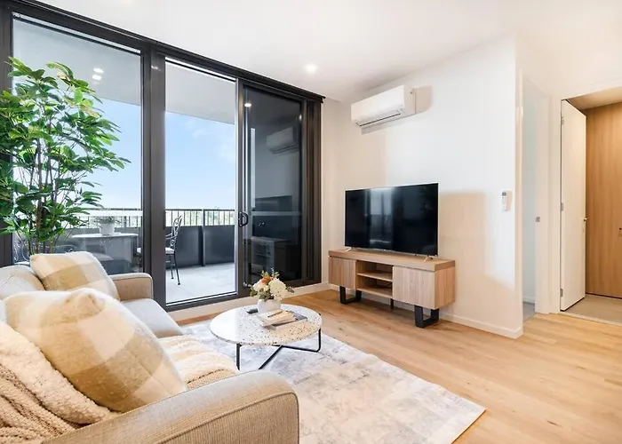 Airy 1Br Ivanhoe Apt With Balcony & Free Parking#Sp05