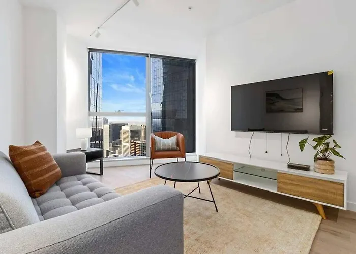 Chic Retreat Near Marvel Stadium