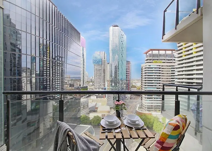 A Stylish 2Br Apt Next To Crown With Free Parking