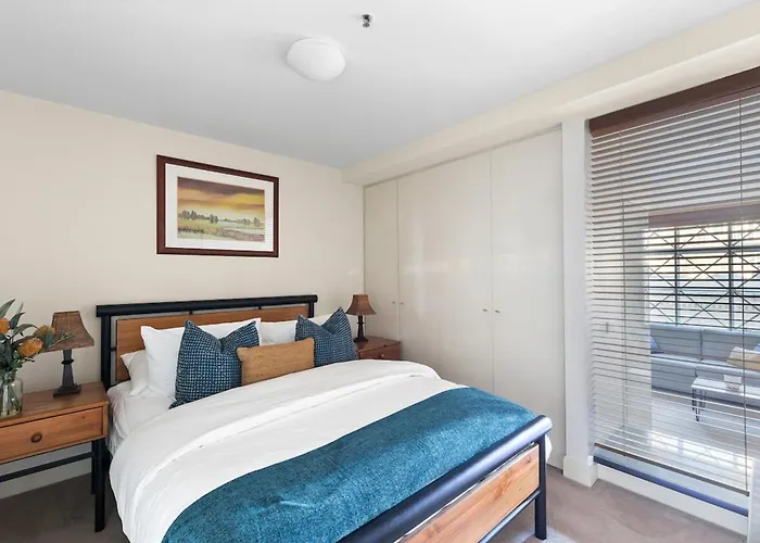 1-Bedroom Unit In Classic Melbourne Cbd Building!