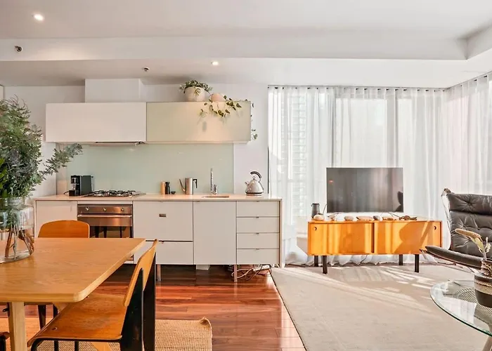 Sophistication On Spencer 2Br Apartment+Gym+Pool