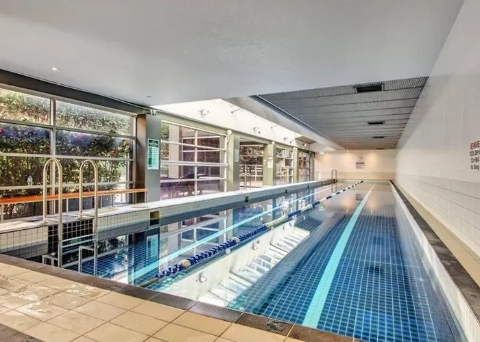 Spacious 2Br Melbourne Haven Free Parking