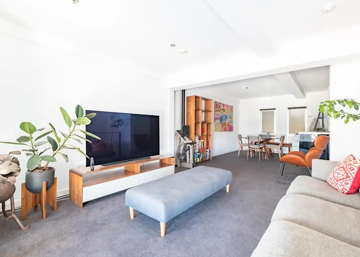 Light-Filled Converted Warehouse 2 Bedroom Apartment In Prahran