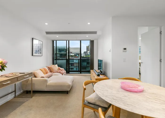 Southbank, River View, Free Parking