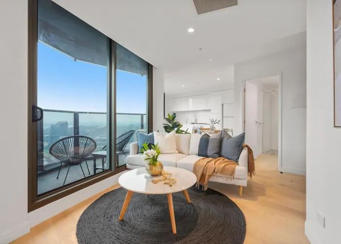 Metropolitan Retreat In Southbank