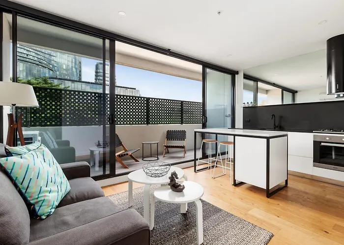 Sleek And Modern In Charming Location