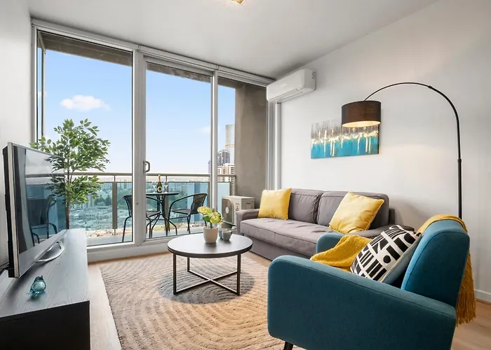 Serene Two Bedroom Apartment In Melbourne Cbd With Free Parking