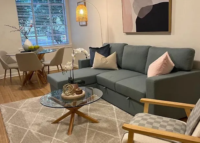 Stylish Comfort On The Park