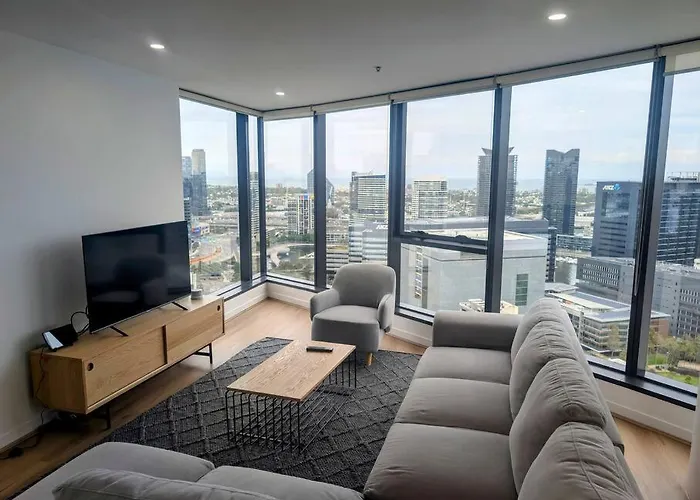 Panoramic Docklands Apartment