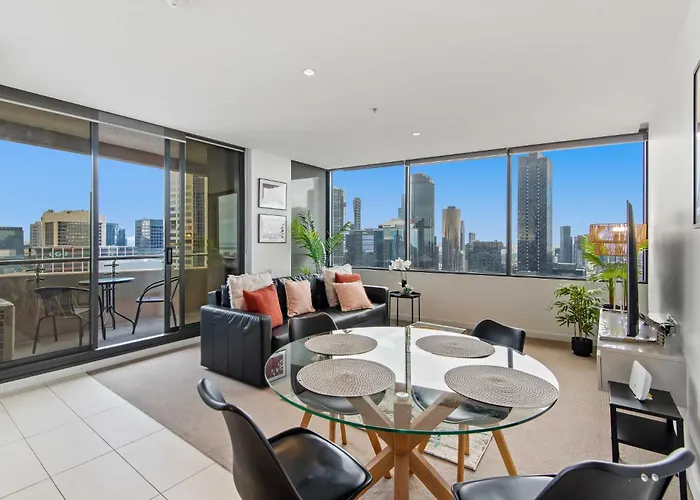 Pristine 2-Bed Central Apartment With City Views