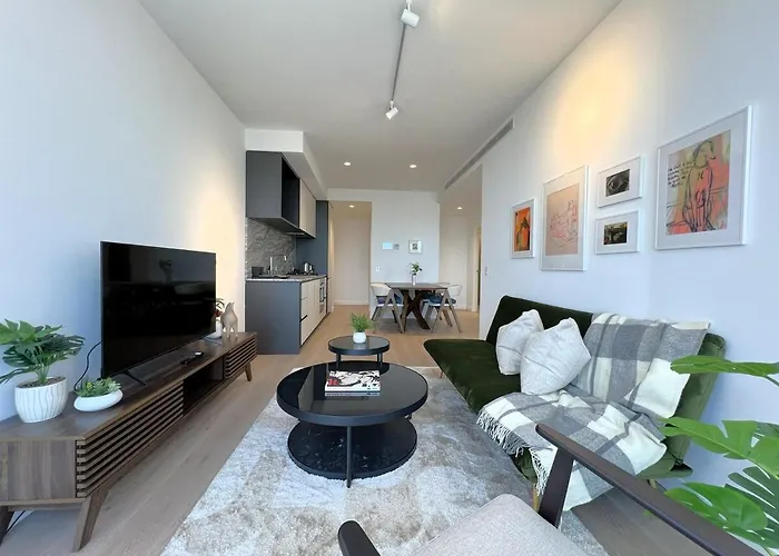 2 Brm 2 Bath, Southern Cross, Flagstaff, Lvl59