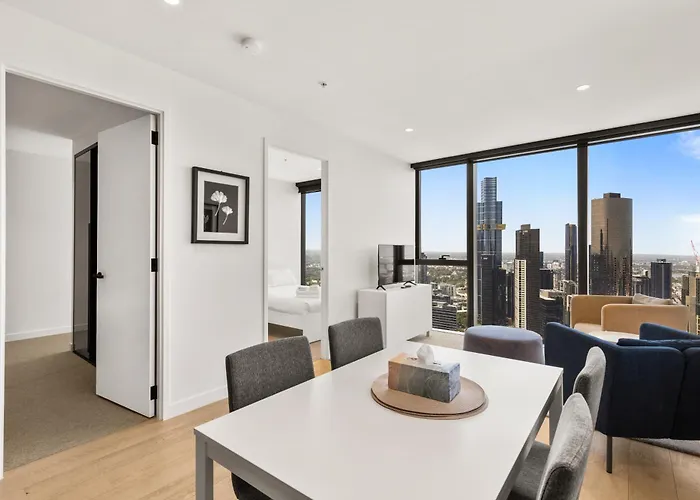 Panoramic View Two Bedrooms At Collins House