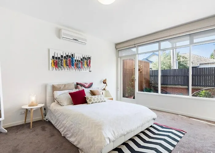 Unit 3 23 Foster Street St Kilda