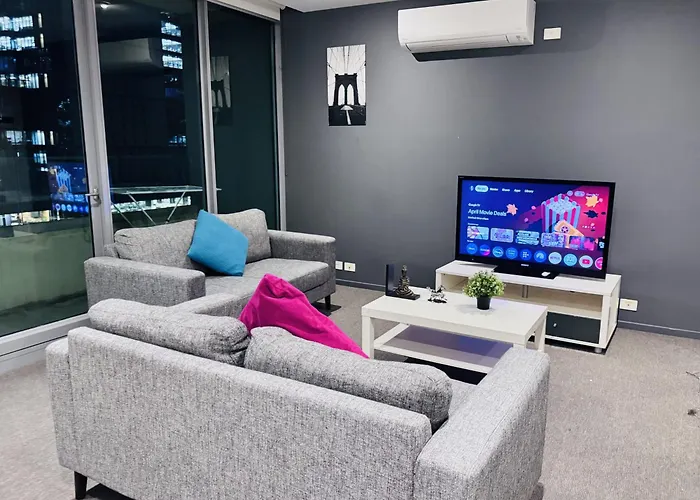 Modern 1-Bedroom Apartment In Cbd