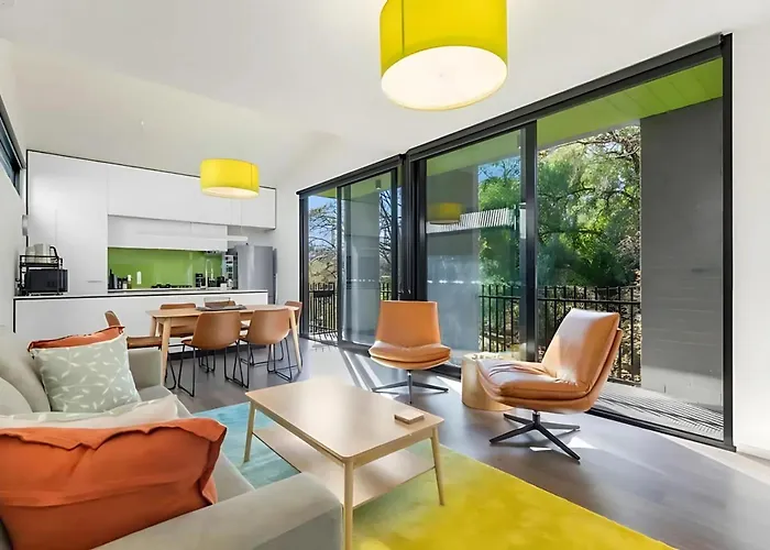 Melbourne Getaway In Central Richmond
