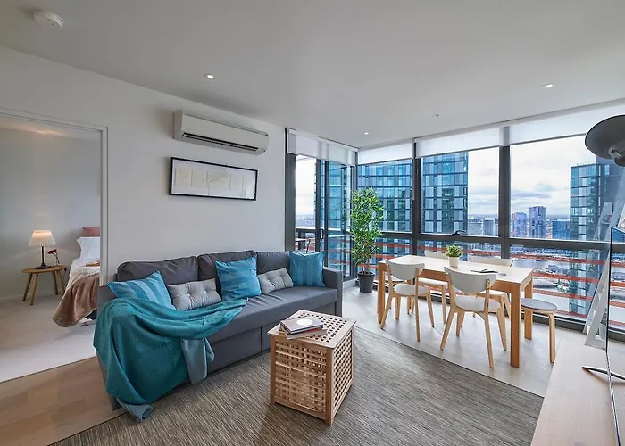 2 Bed 2 Bathroom Brand New Unit With Gym And Pool