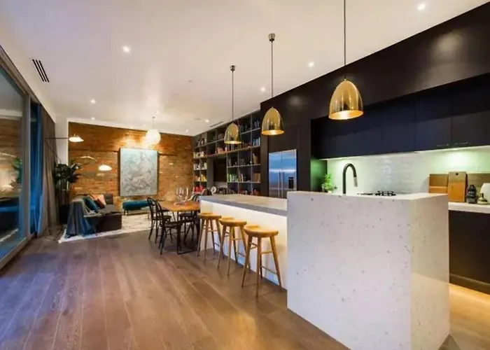 Readyset Apartments At Glasshouse