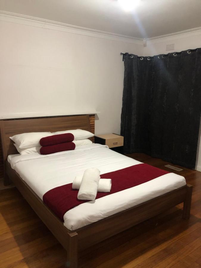 Parkside 3* Melbourne