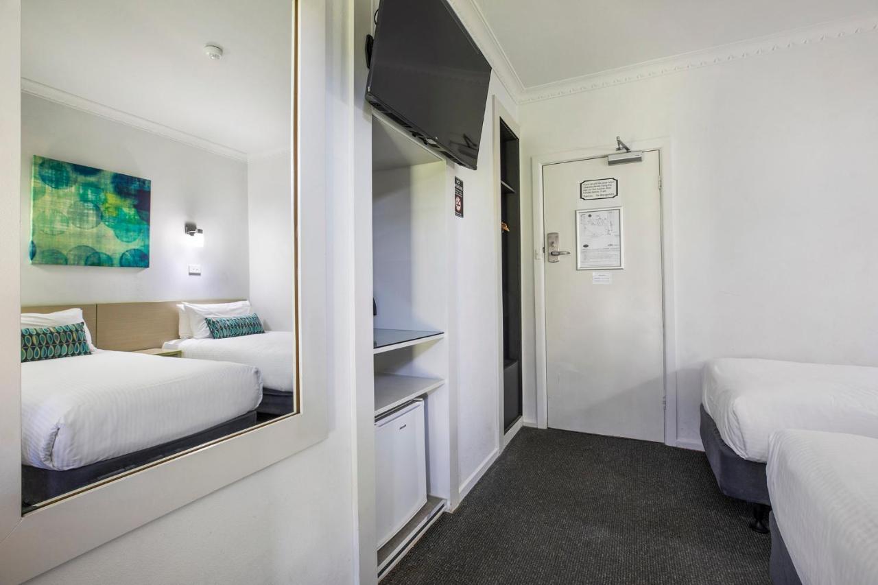 Hotel Nightcap At Skyways 3*