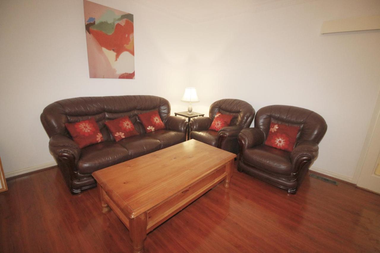 Sunny House - Airport Guest house Melbourne