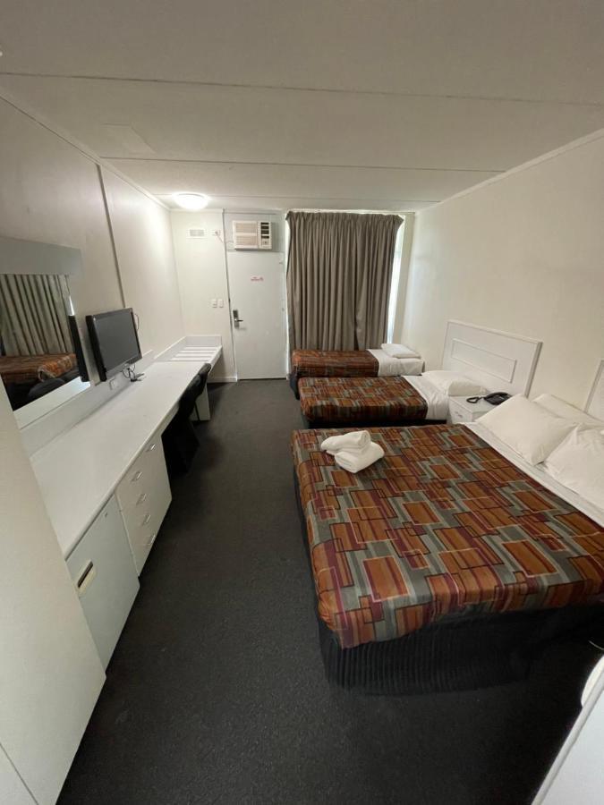 Parkside 3* Melbourne