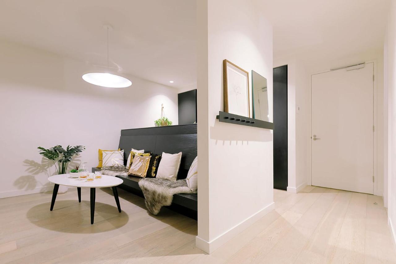 Skyline Serviced Central Best Location,open Balcony&parking * Melbourne