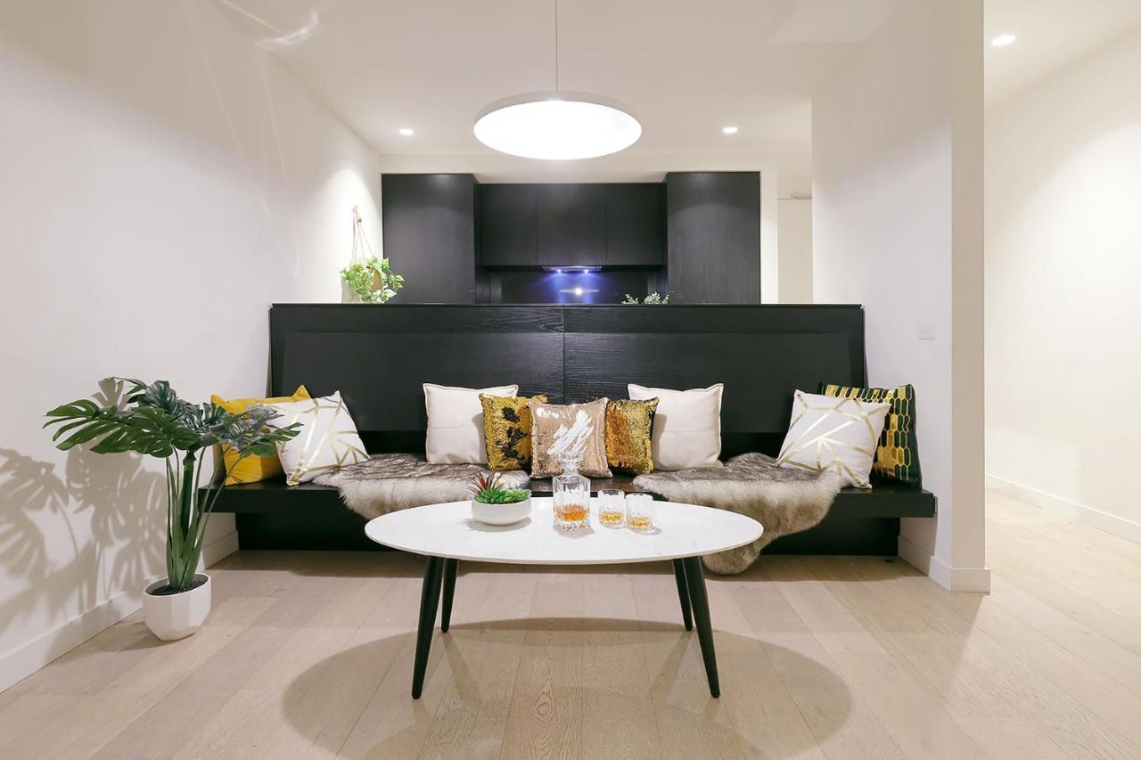 Skyline Serviced Central Best Location,open Balcony&parking Apartment