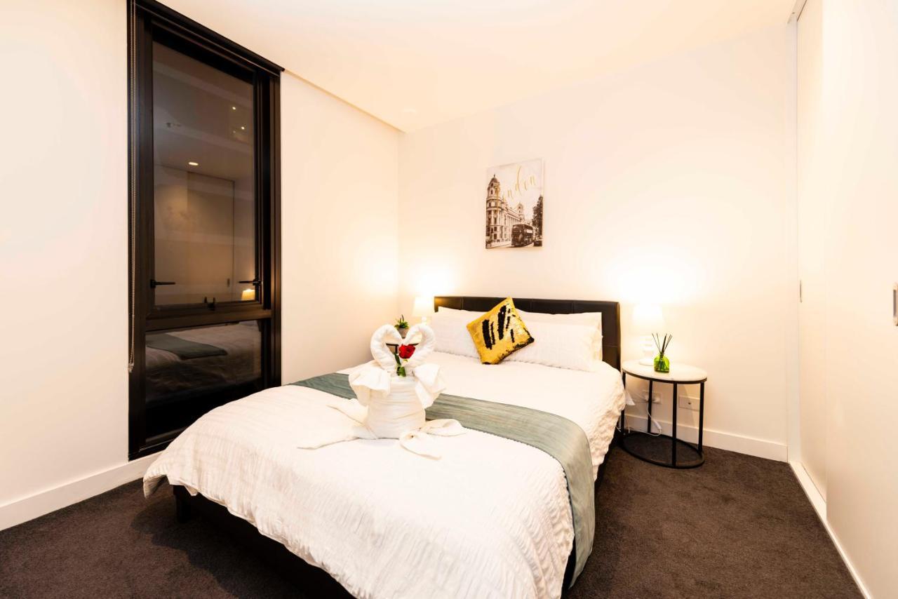 Skyline Serviced Central Best Location,open Balcony&parking Apartment Melbourne