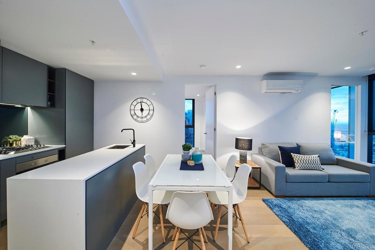 Mega Style Victoria One Apartment