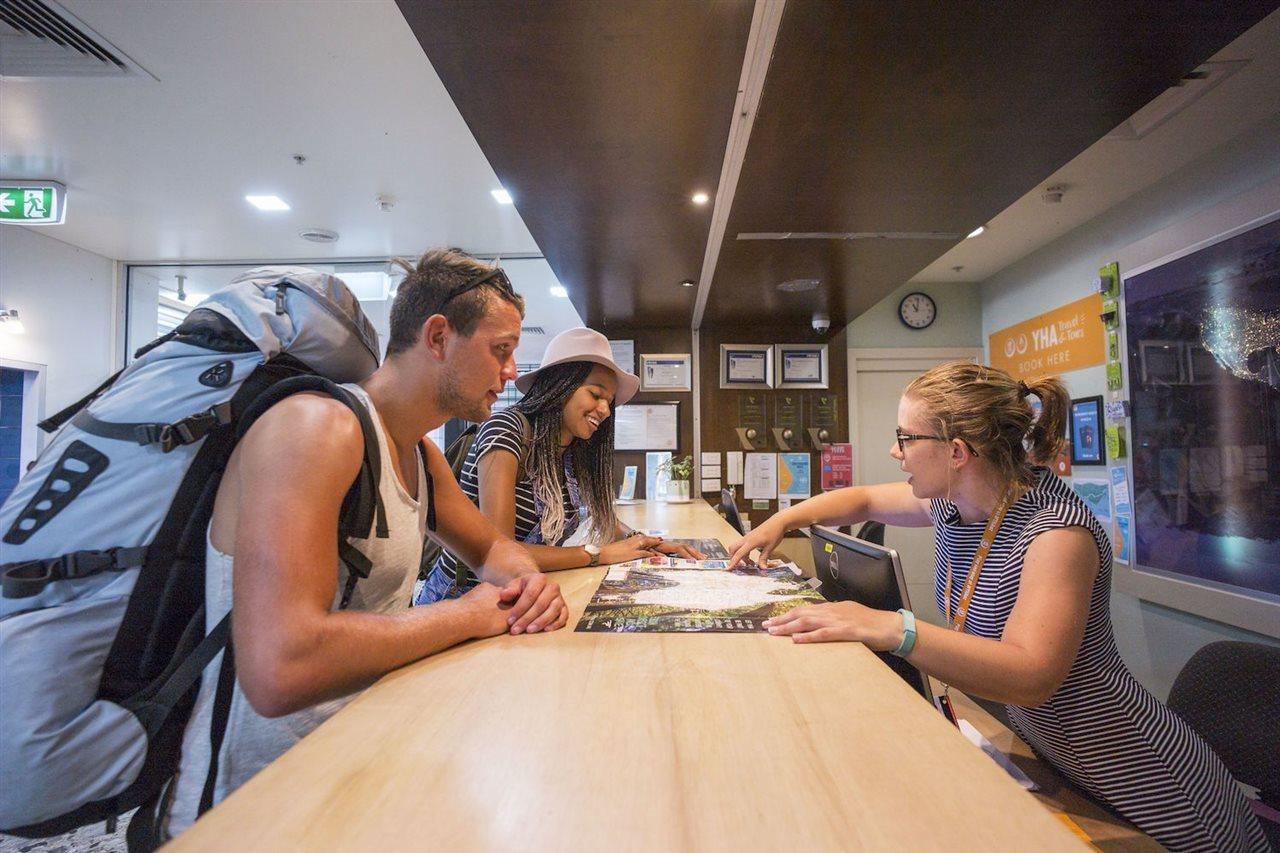 Hostel Metro Yha *