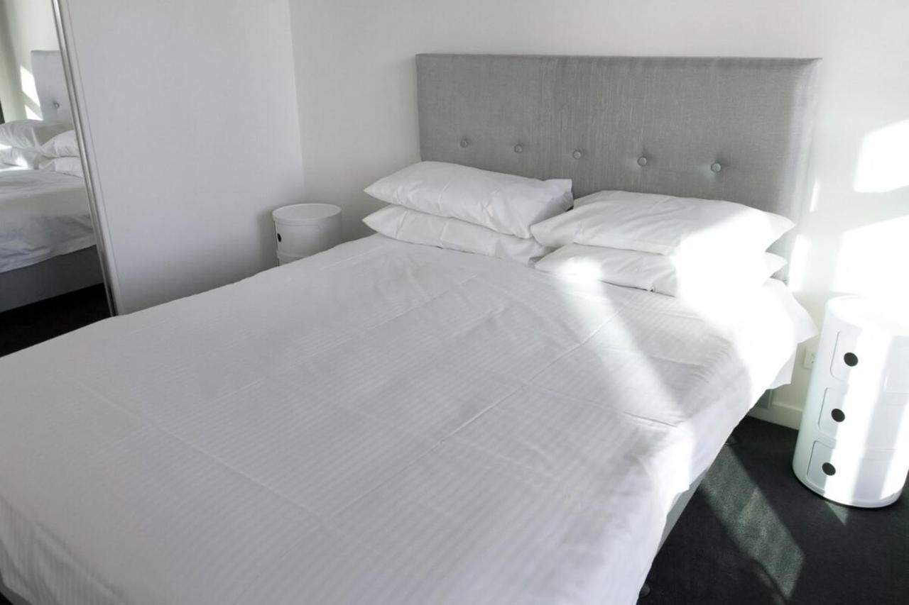 Brand New 1 Bedroom In South * Melbourne