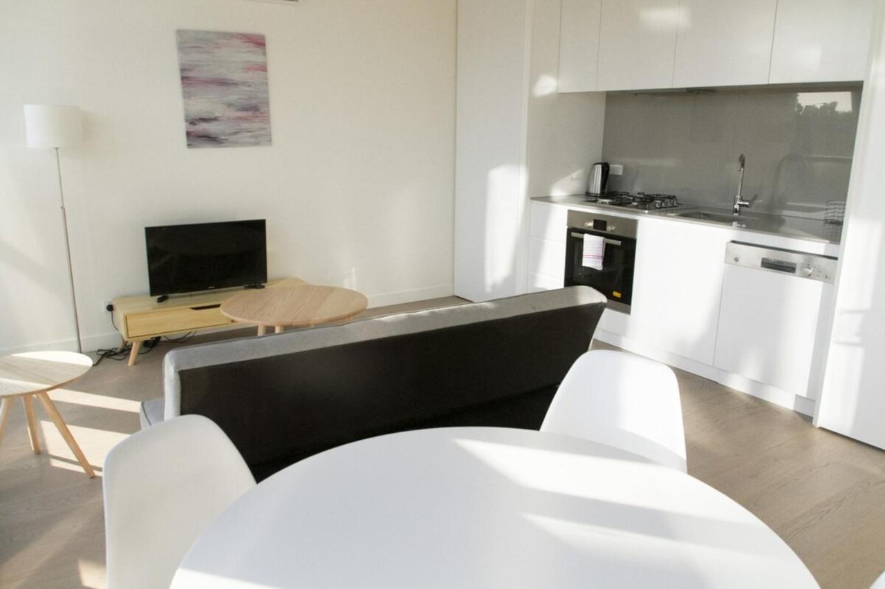 Brand New 1 Bedroom In South Melbourne