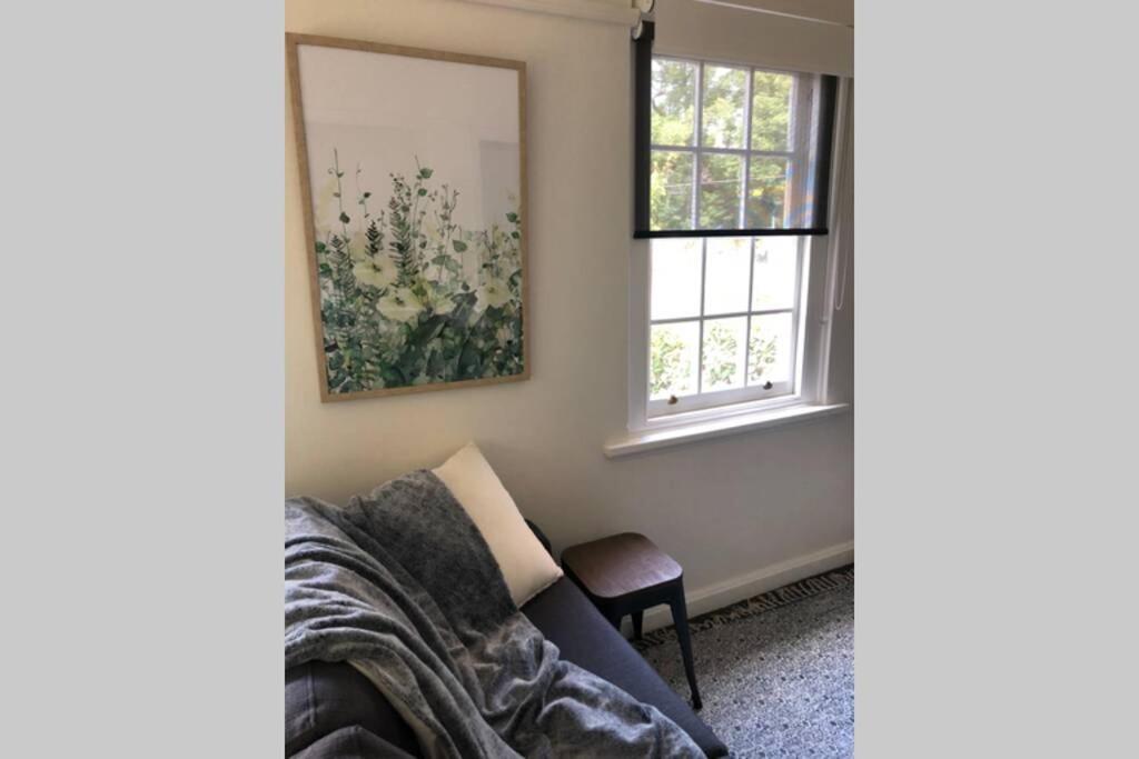East City Studio - Amazing Location & Sunny Charm Apartment Melbourne