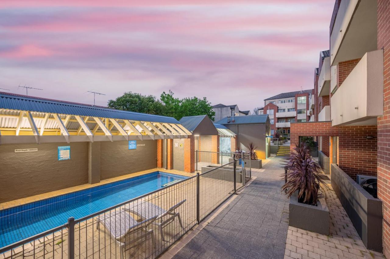 Aligned Corporate Residences Kew 4*