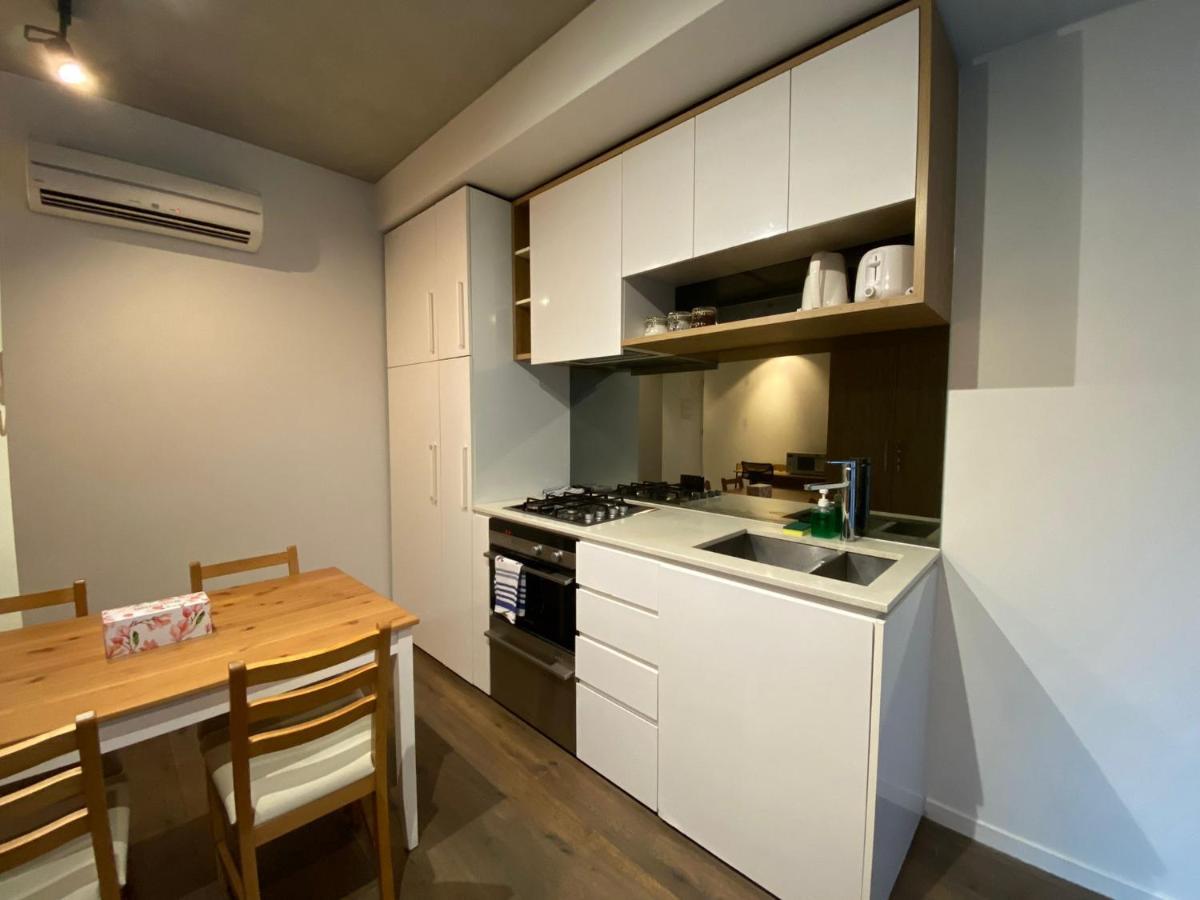 Apartment Mono On La Trobe Street *