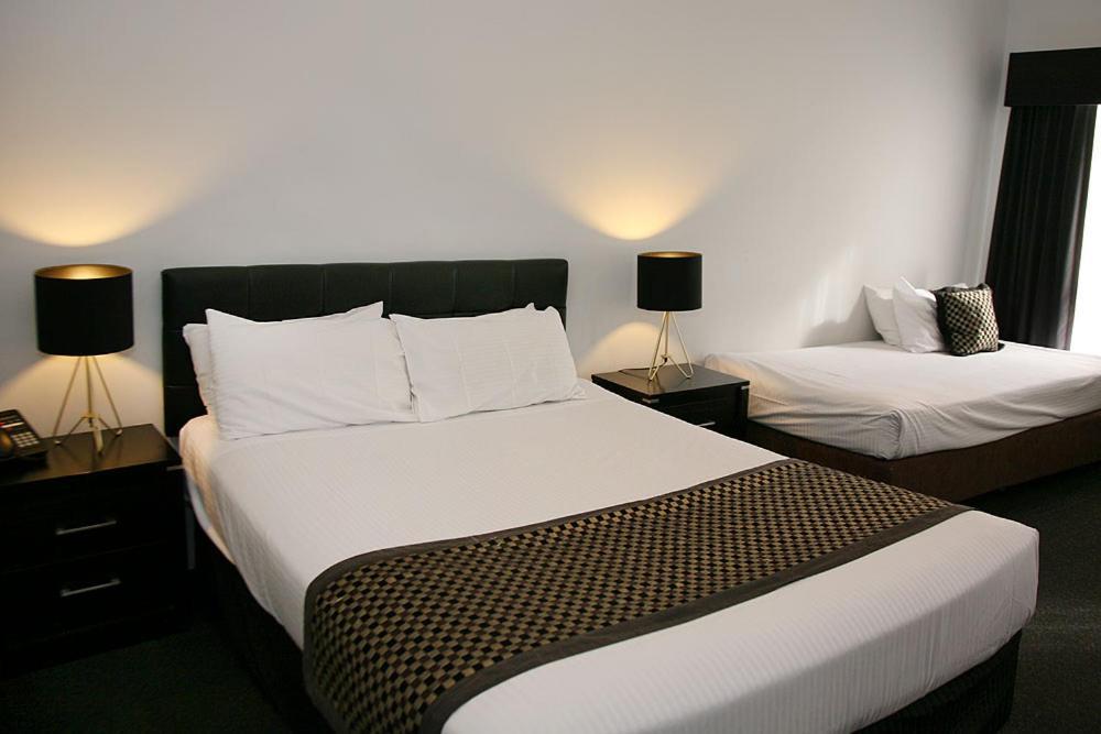 Footscray Motor And Serviced 3* Melbourne