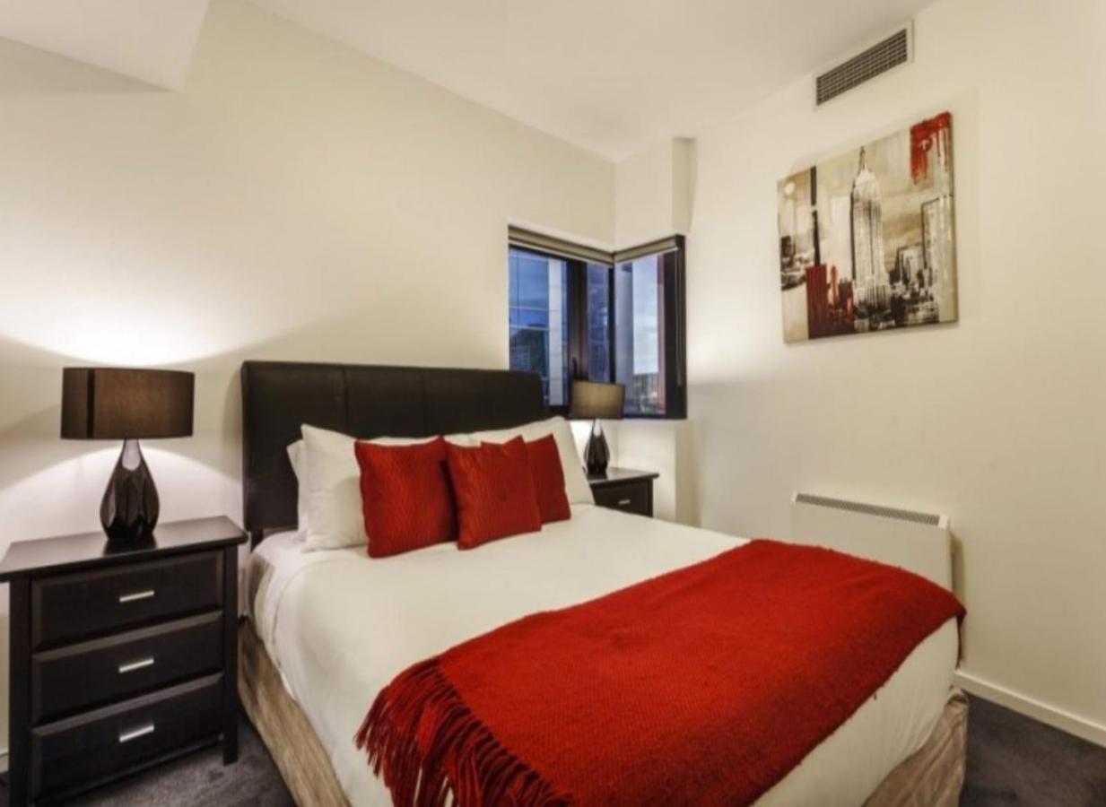 Lovely Waterfront With Swimming Pool And Gym In The Heart Of Docklands * Melbourne