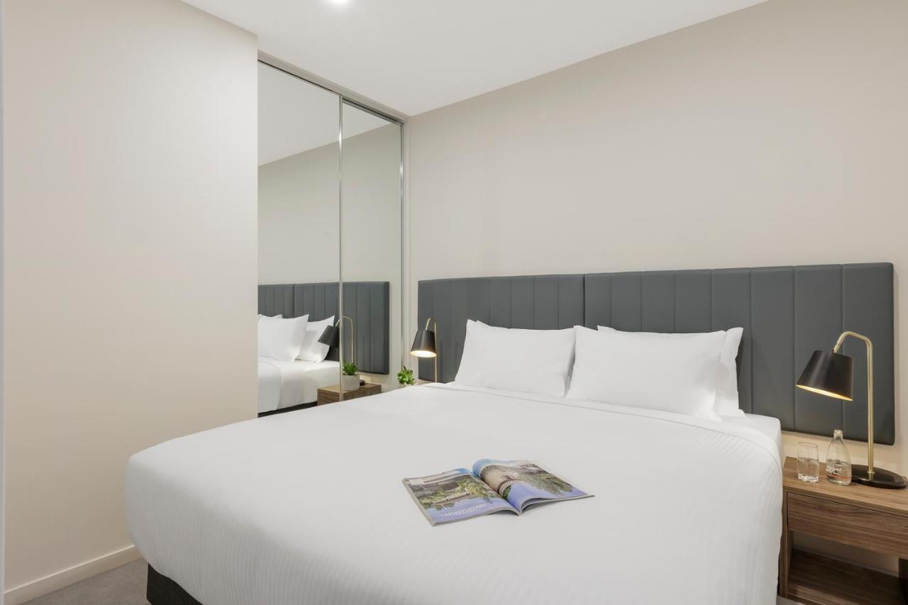 Brady Hardware Lane Hotel