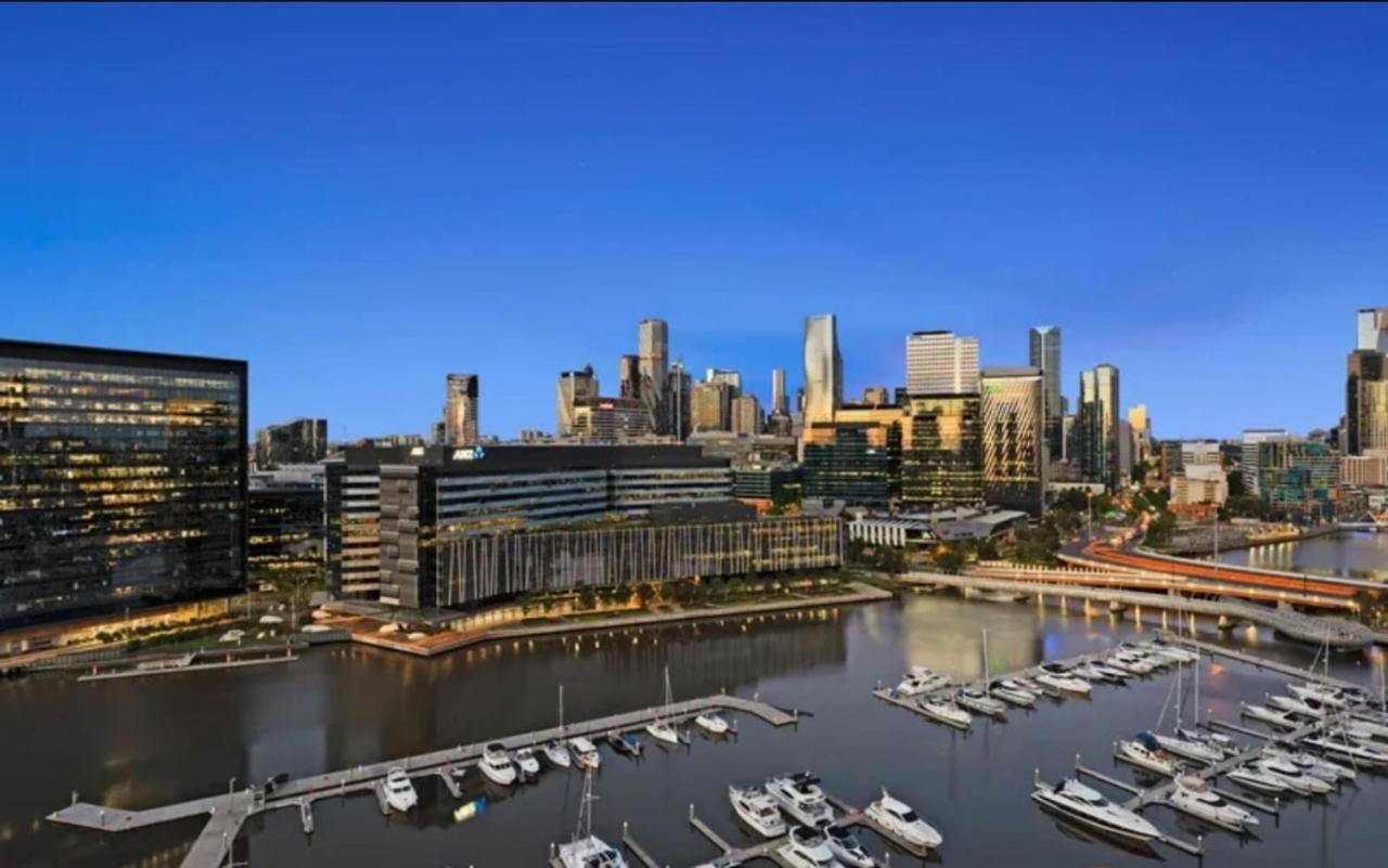Apartment Lovely Waterfront With Swimming Pool And Gym In The Heart Of Docklands *
