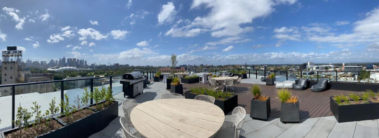 Apartment African Oasis: Luxury With Rooftop And Gym