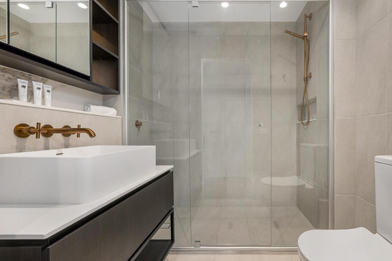 Apartment African Oasis: Luxury With Rooftop And Gym *