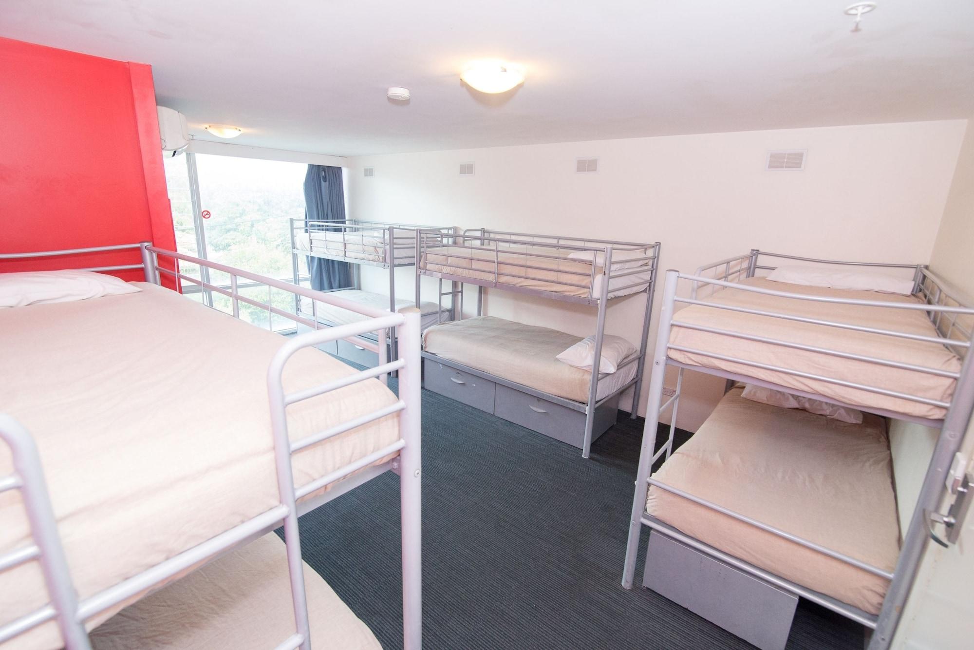 Hostel Nomads St Kilda *