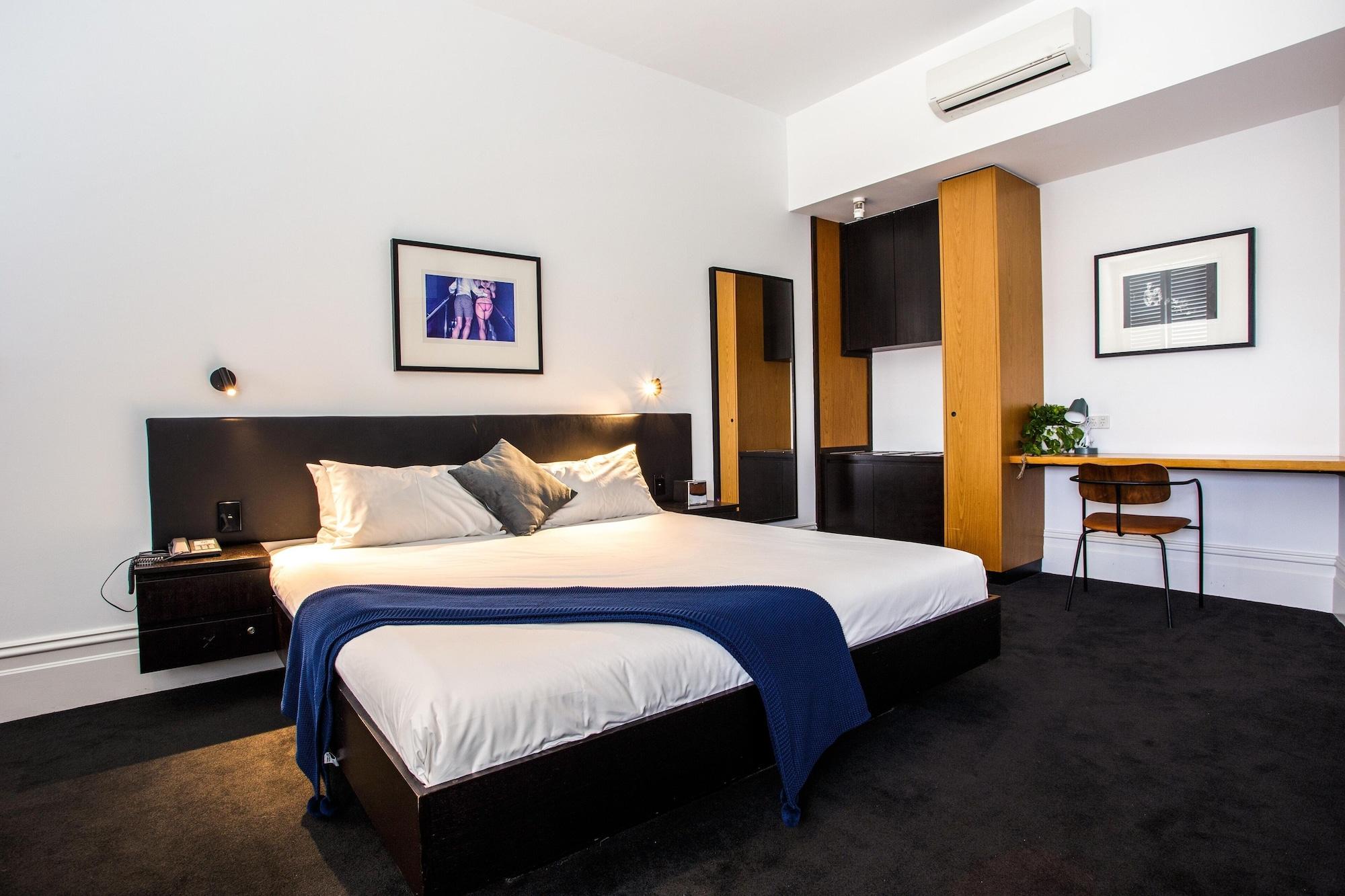 Middle Park Hotel 4*
