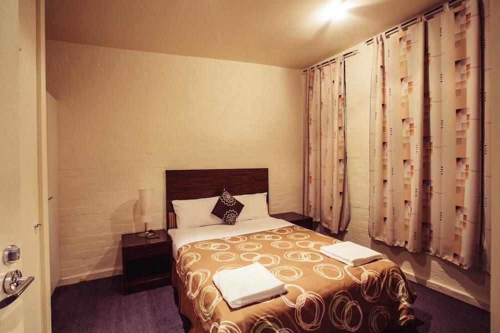 Aparthotel Yti Garden 3*