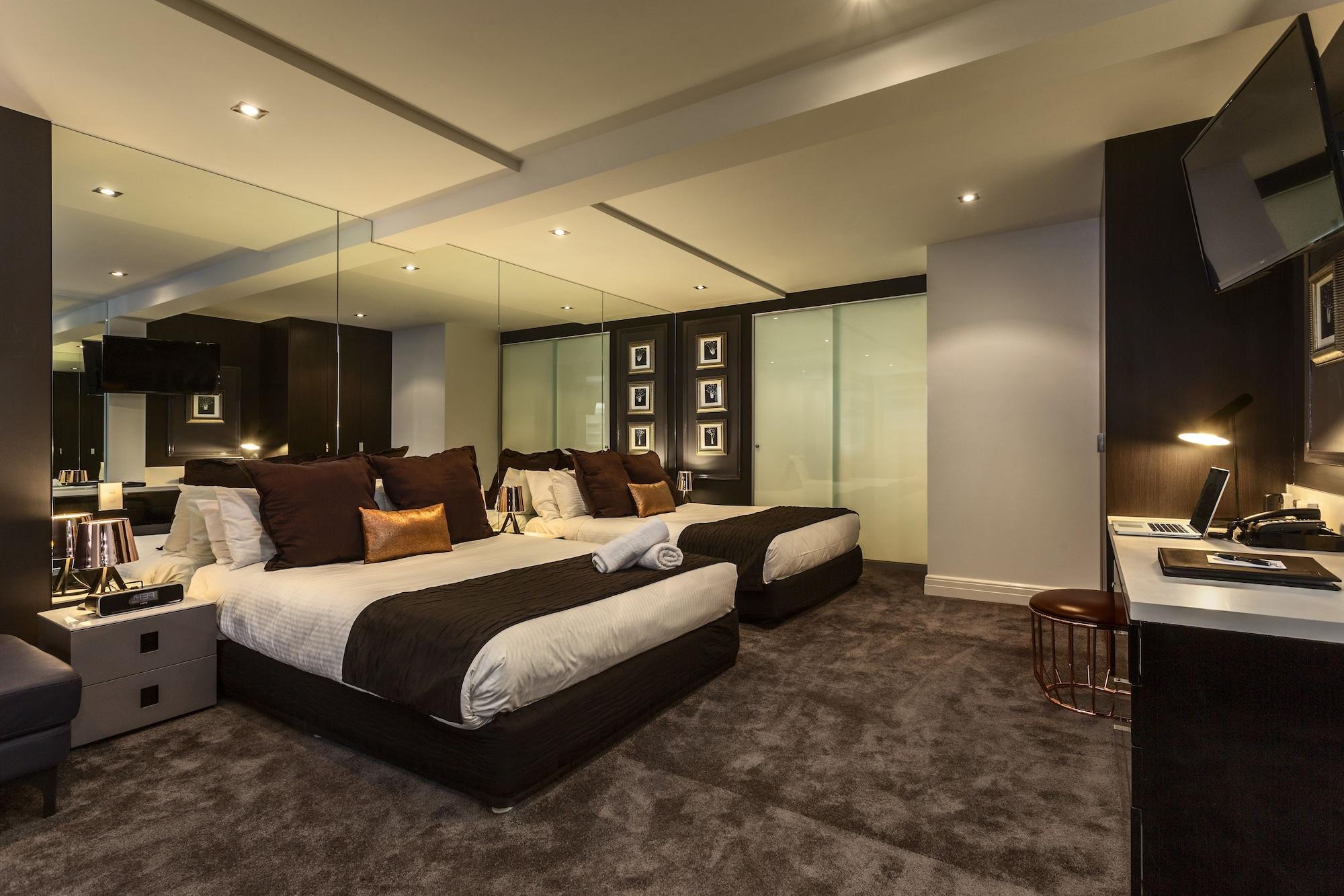 Aparthotel Quest East 4*