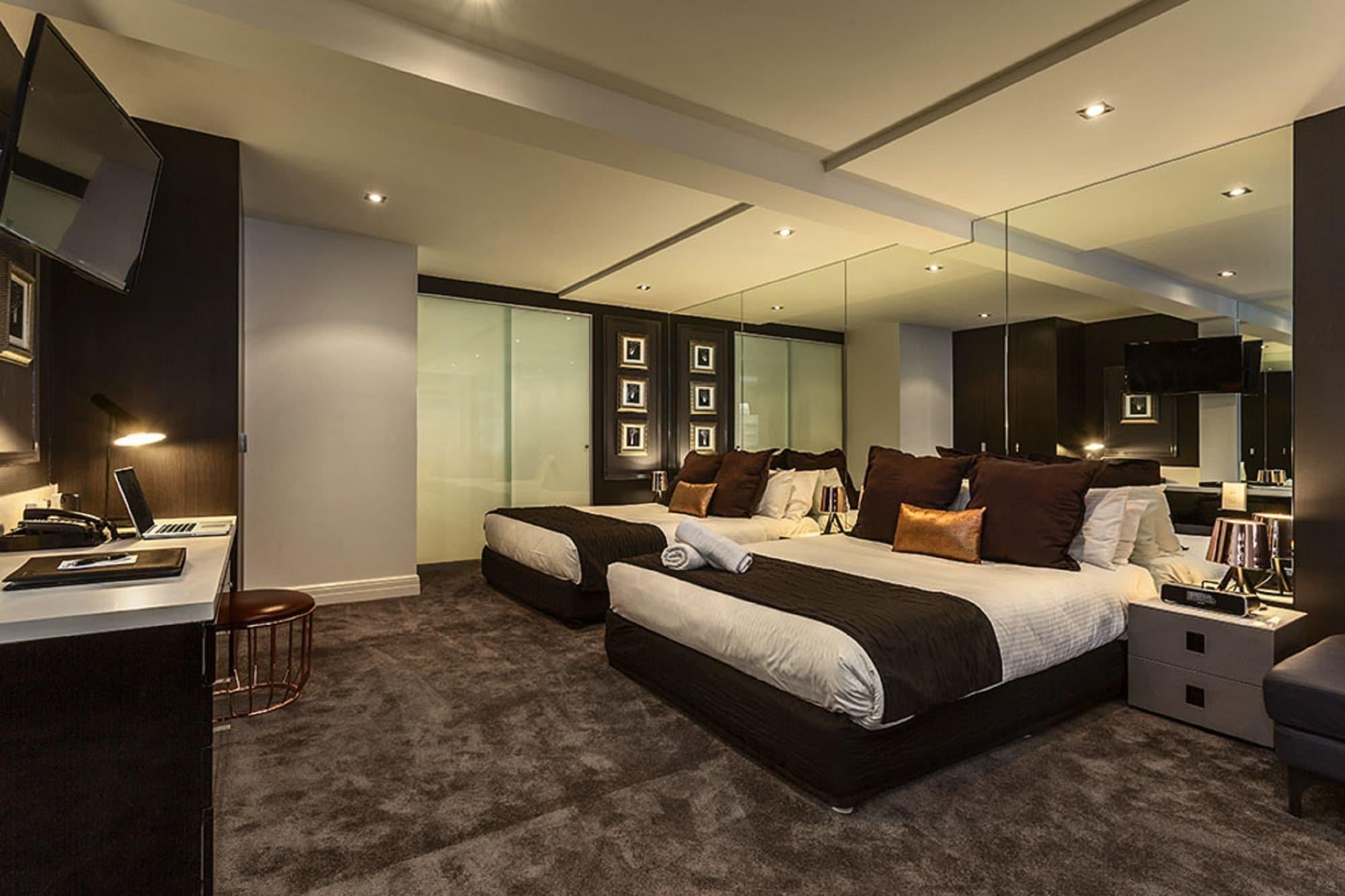 Aparthotel Quest East
