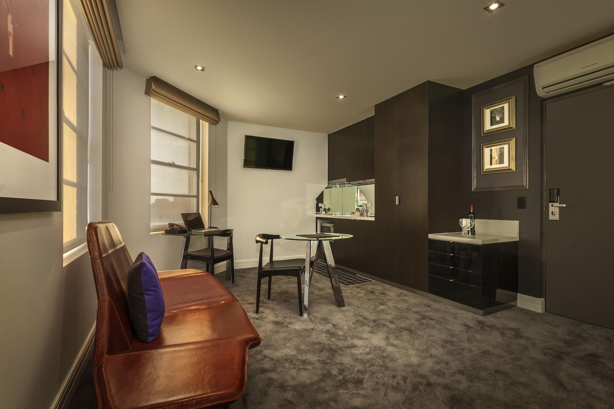 Aparthotel Quest East 4*