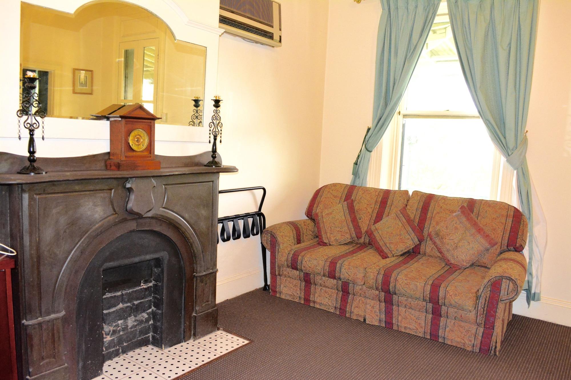 Magnolia Court Boutique Hotel Melbourne